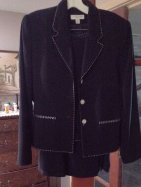Amanda Smith Black Blazer with White Contrast Stitching
